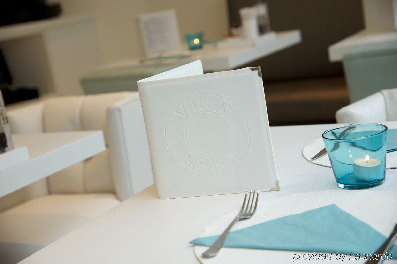 Vixx Suites Mechelen Rum bild