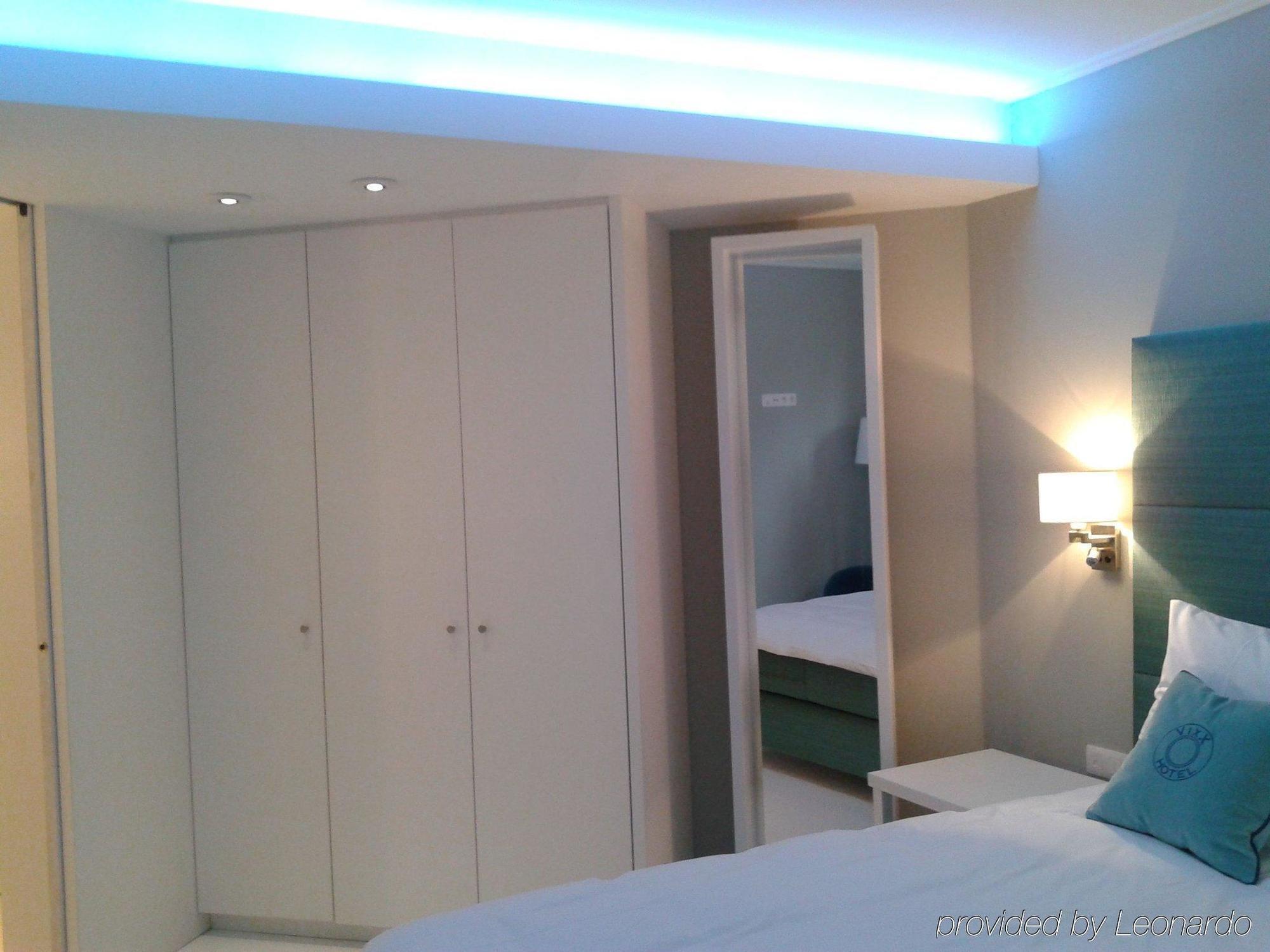 Vixx Suites Mechelen Rum bild
