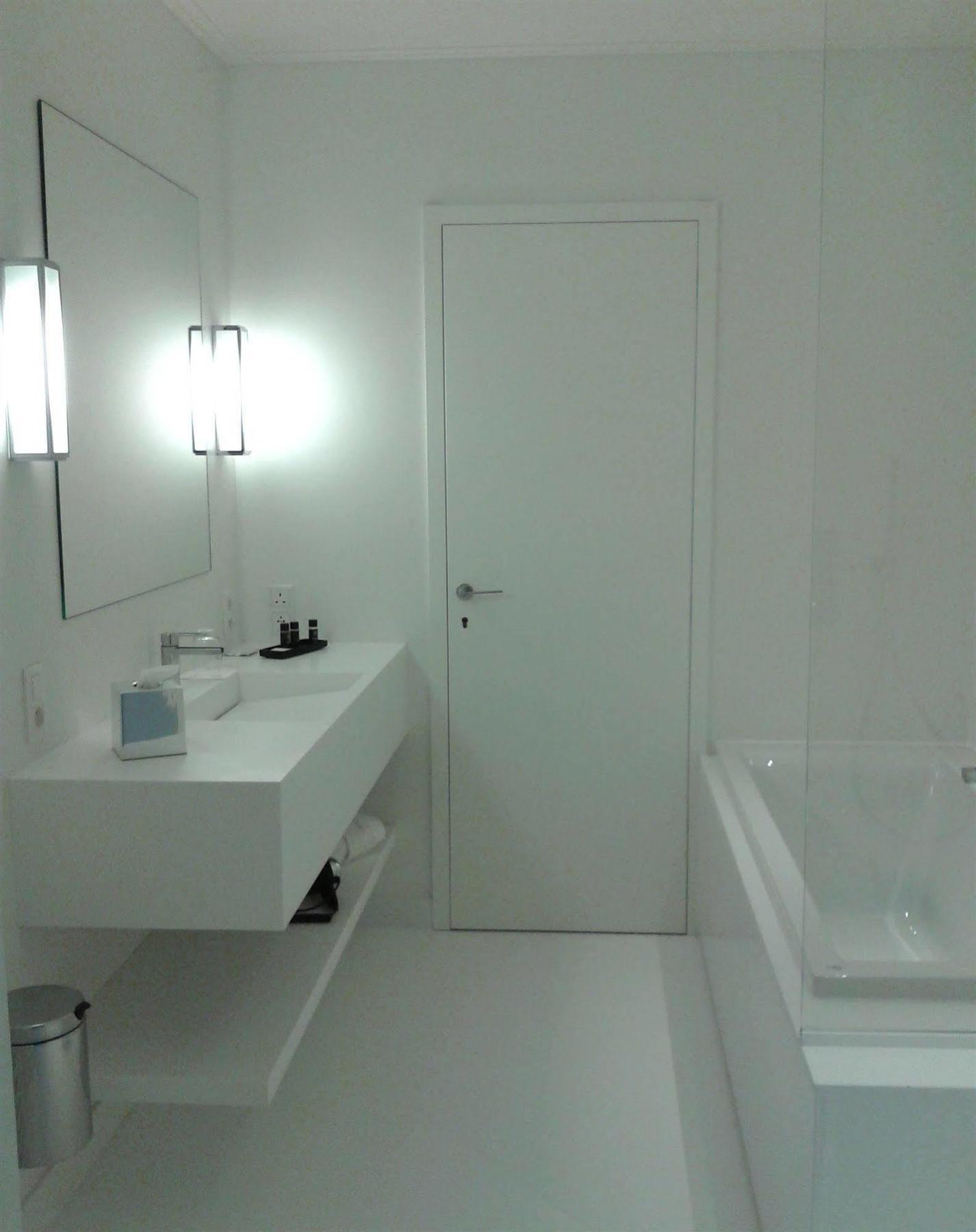 Vixx Suites Mechelen Exteriör bild